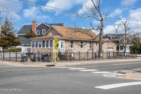319 Monmouth Avenue Ocean Gate NJ 08740