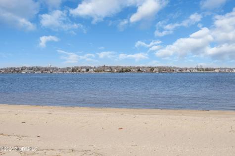 319 Monmouth Avenue Ocean Gate NJ 08740