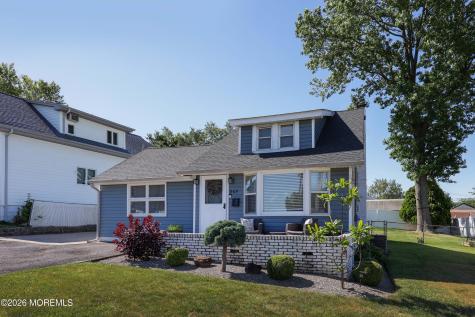 969 Woodcrest Drive Keyport NJ 07735