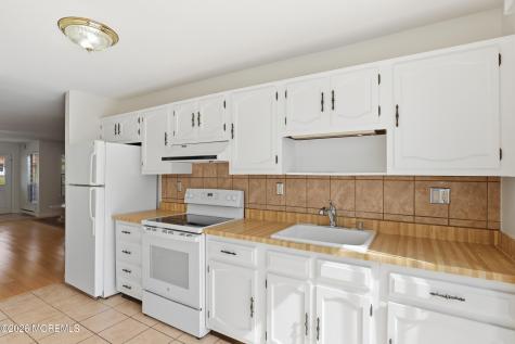 453E Chesterfield Court Manchester NJ 08759