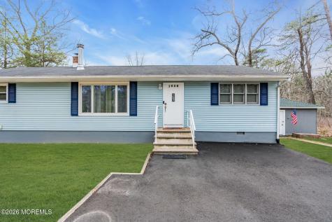 1036 Lakehurst Avenue Jackson NJ 08527