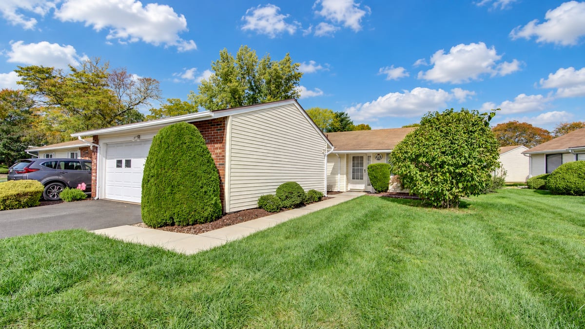 14 B Basswood Plaza Monroe NJ 08831