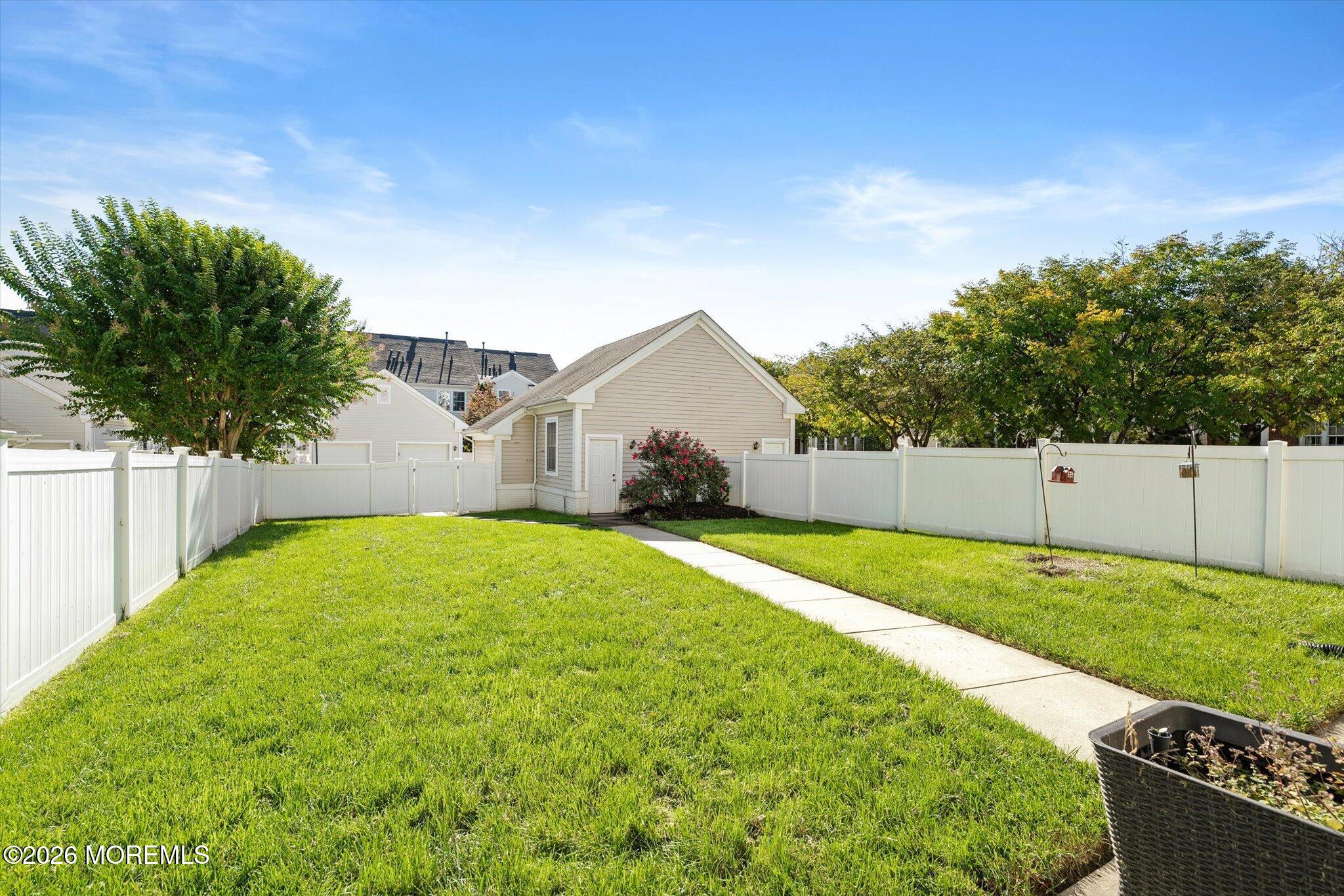 28 Malsbury Street Robbinsville NJ 08691