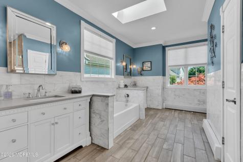 114 E Parsonage Way Manalapan NJ 07726