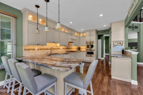 114 E Parsonage Way Manalapan NJ 07726