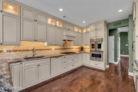 114 E Parsonage Way Manalapan NJ 07726