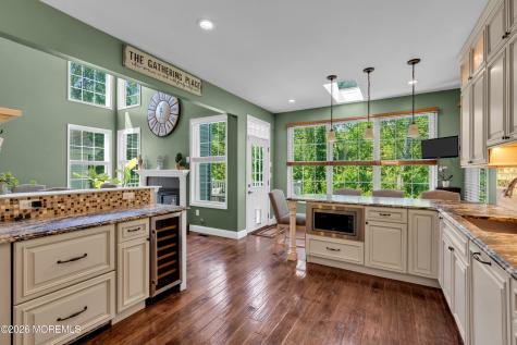 114 E Parsonage Way Manalapan NJ 07726