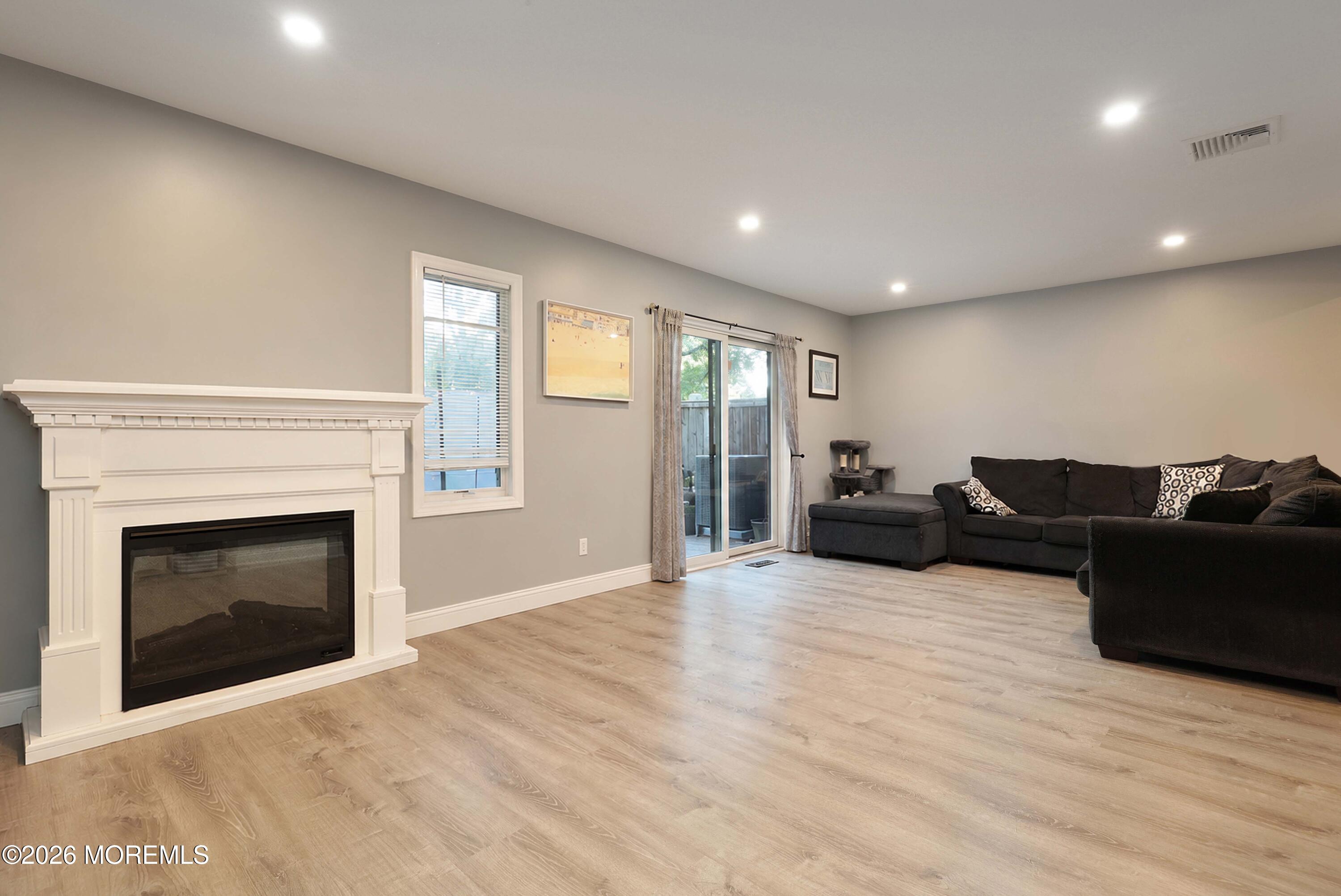 404 Schooner Drive Toms River NJ 08753