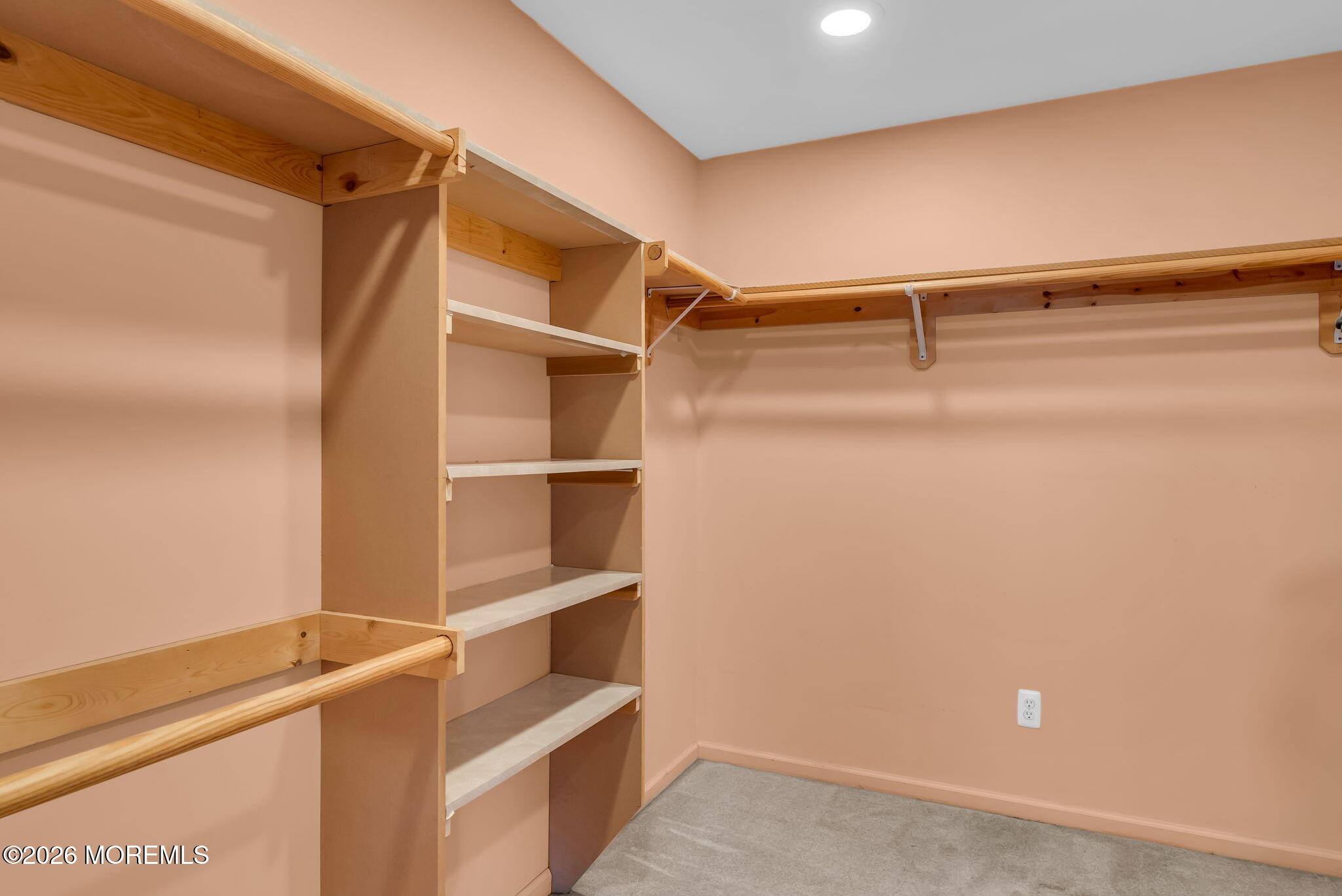 652 Brookside Drive Belford NJ 07718