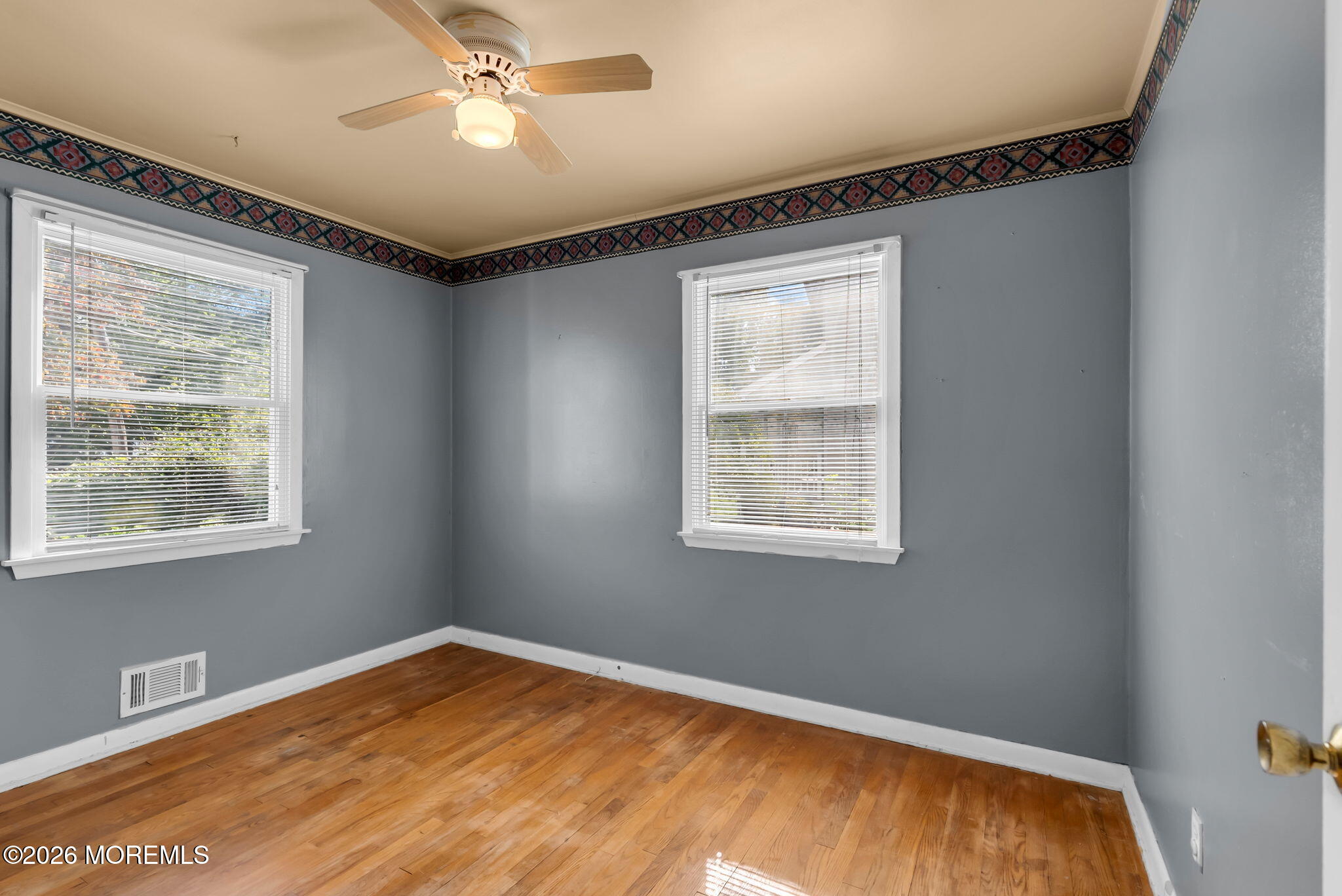 652 Brookside Drive Belford NJ 07718