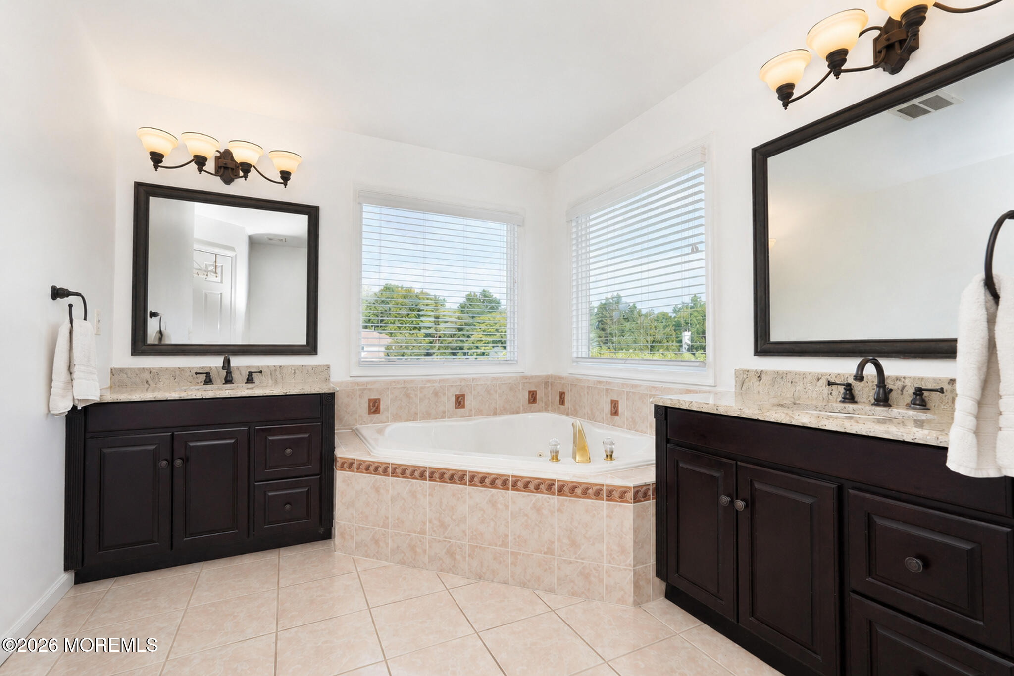 8 Alyssa Lane Manalapan NJ 07726