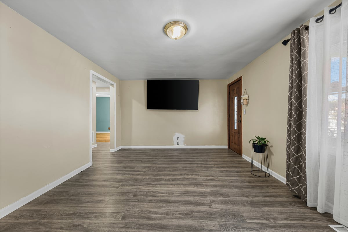 764 Carlock Avenue Perth Amboy NJ 08862