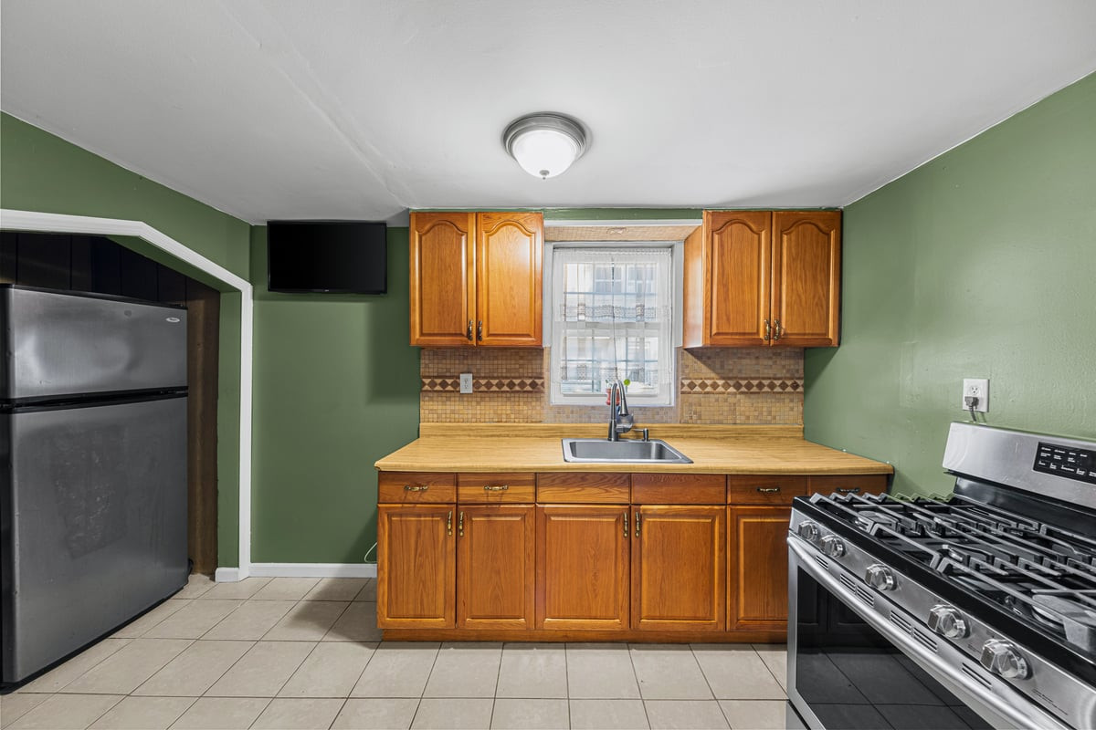 764 Carlock Avenue Perth Amboy NJ 08862