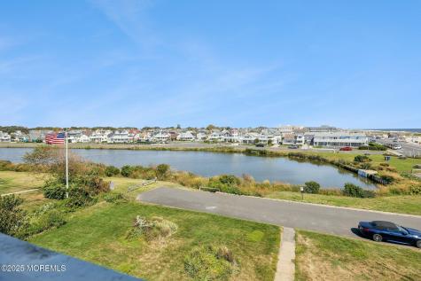 22 Lakeside Avenue Avon-by-the-sea NJ 07717