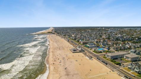 22 Lakeside Avenue Avon-by-the-sea NJ 07717