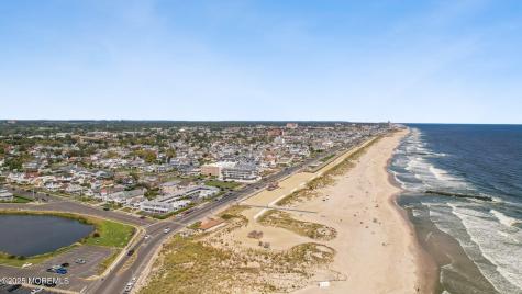 22 Lakeside Avenue Avon-by-the-sea NJ 07717
