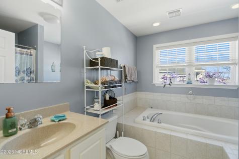 154 N Spinnaker Drive Little Egg Harbor NJ 08087