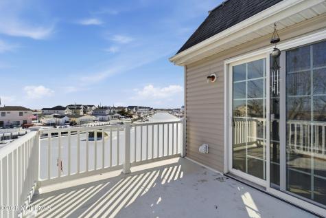 154 N Spinnaker Drive Little Egg Harbor NJ 08087