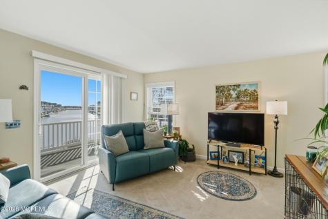 154 N Spinnaker Drive Little Egg Harbor NJ 08087