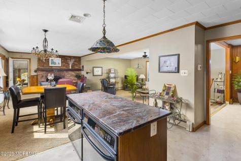 193 Burlington Path Road Cream Ridge NJ 08514