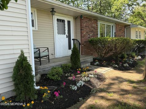 193 Burlington Path Road Cream Ridge NJ 08514