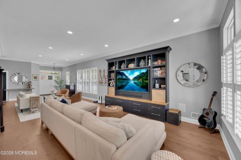 2 Silverspring Drive Lakewood NJ 08701