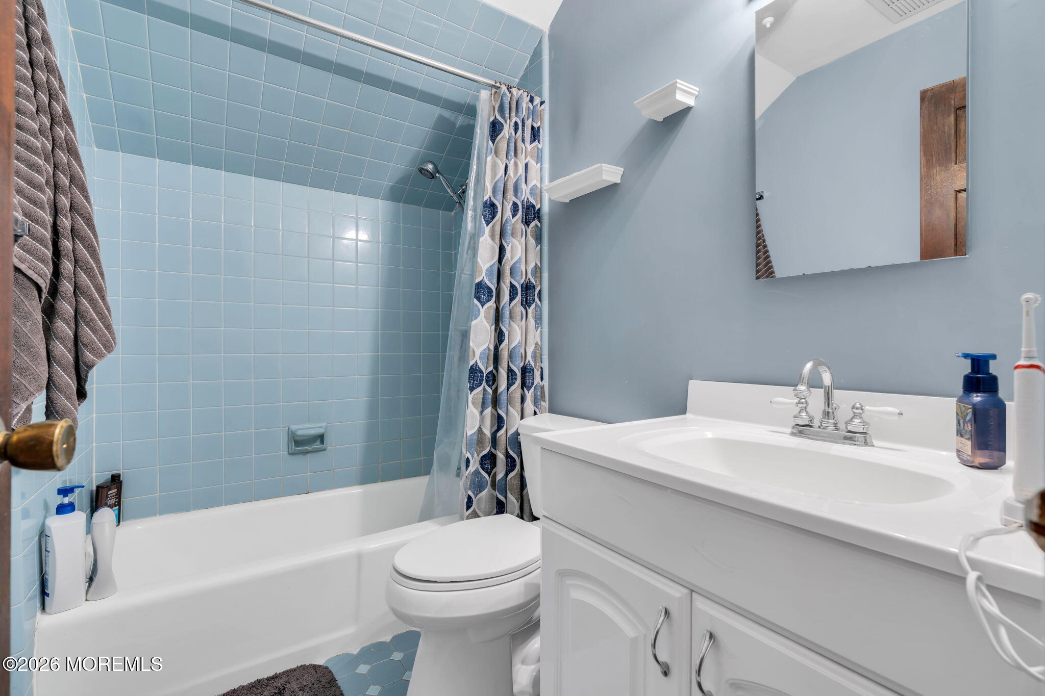559 Colonia Boulevard Colonia NJ 07067