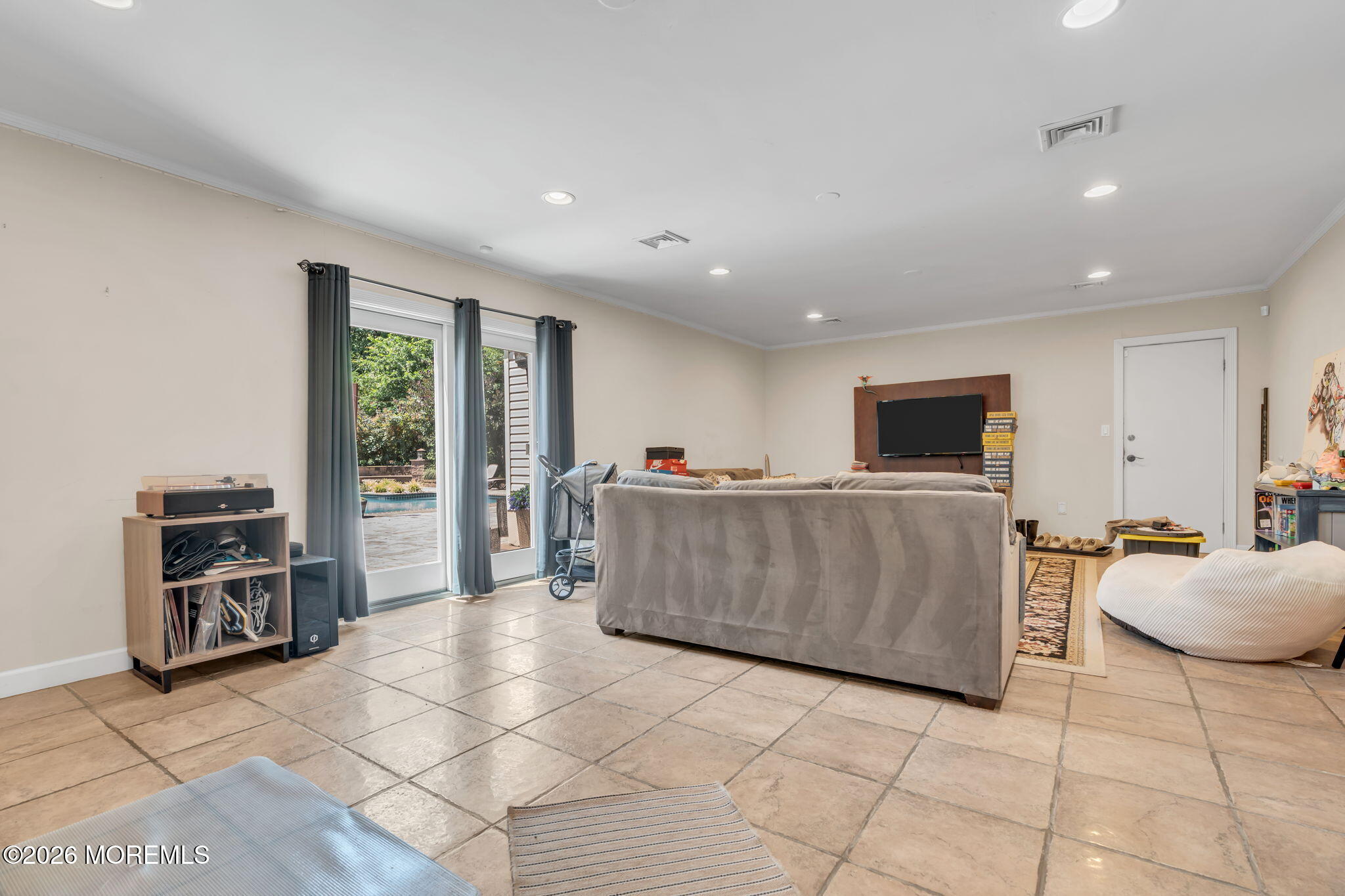 559 Colonia Boulevard Colonia NJ 07067