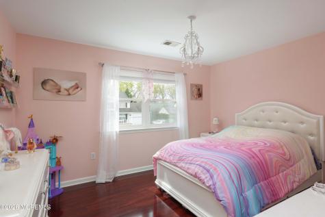 80 W Shenendoah Road Howell NJ 07731