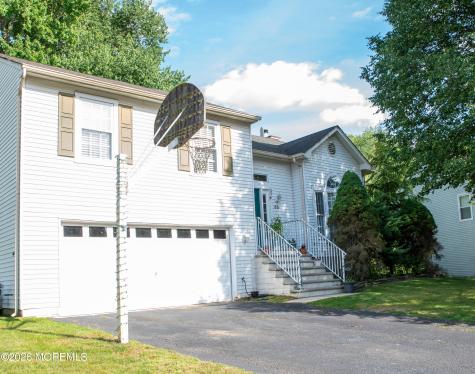 53 Sami Drive Howell NJ 07731