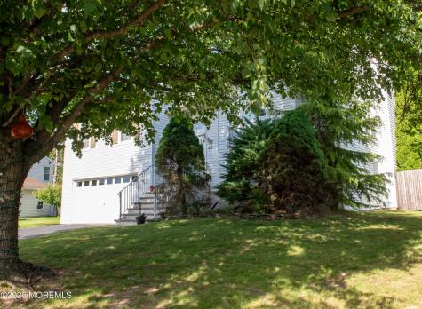 53 Sami Drive Howell NJ 07731