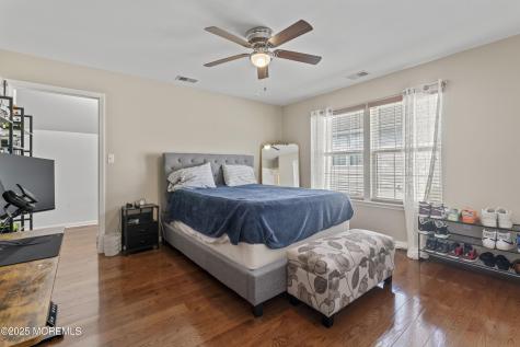 78 Honeysuckle Drive Manahawkin NJ 08050