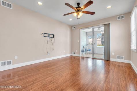 161 Gayle Court Lakewood NJ 08701