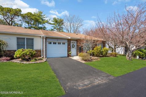 161 Gayle Court Lakewood NJ 08701