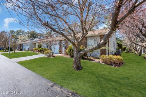 161 Gayle Court Lakewood NJ 08701