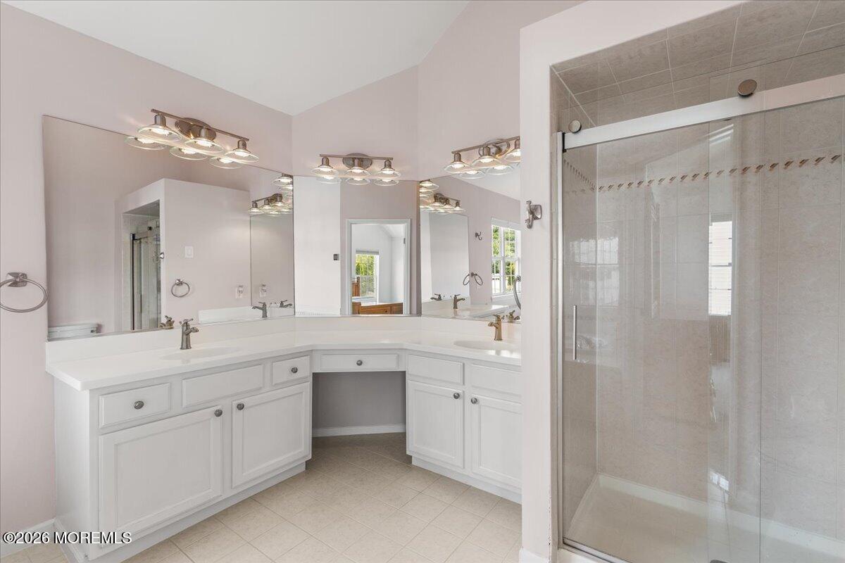 18 Trish Court Matawan NJ 07747