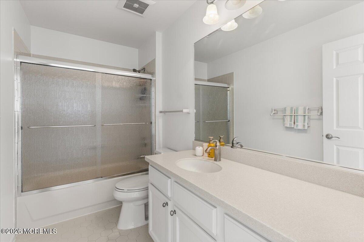 18 Trish Court Matawan NJ 07747