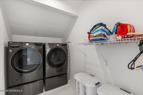 18 Trish Court Matawan NJ 07747