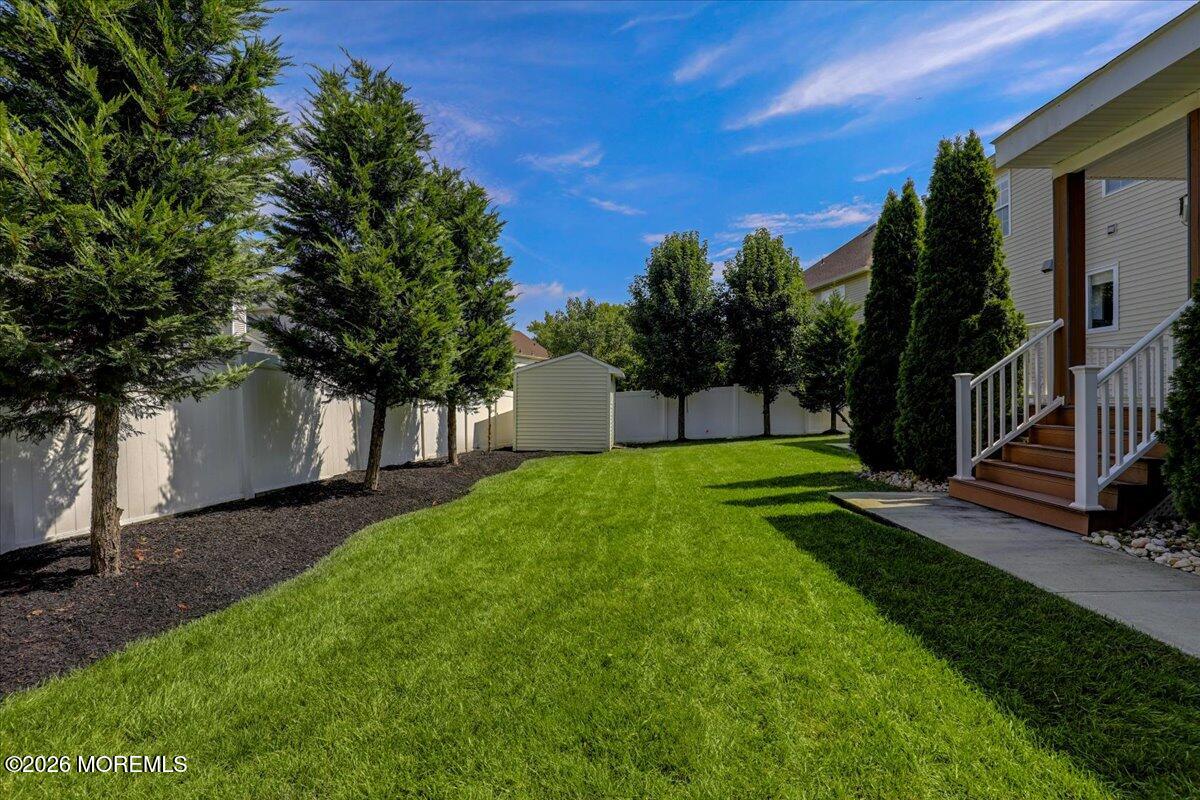18 Trish Court Matawan NJ 07747