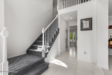 18 Trish Court Matawan NJ 07747