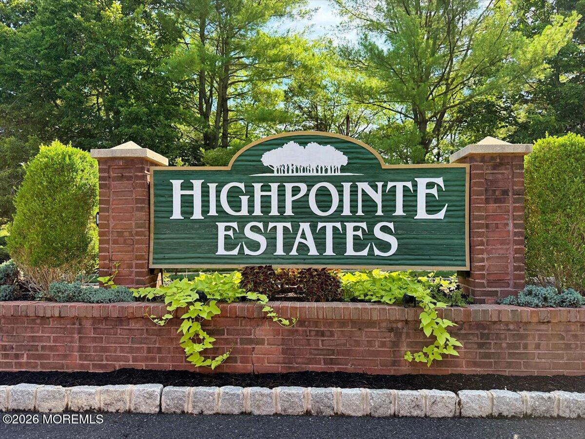 18 Trish Court Matawan NJ 07747