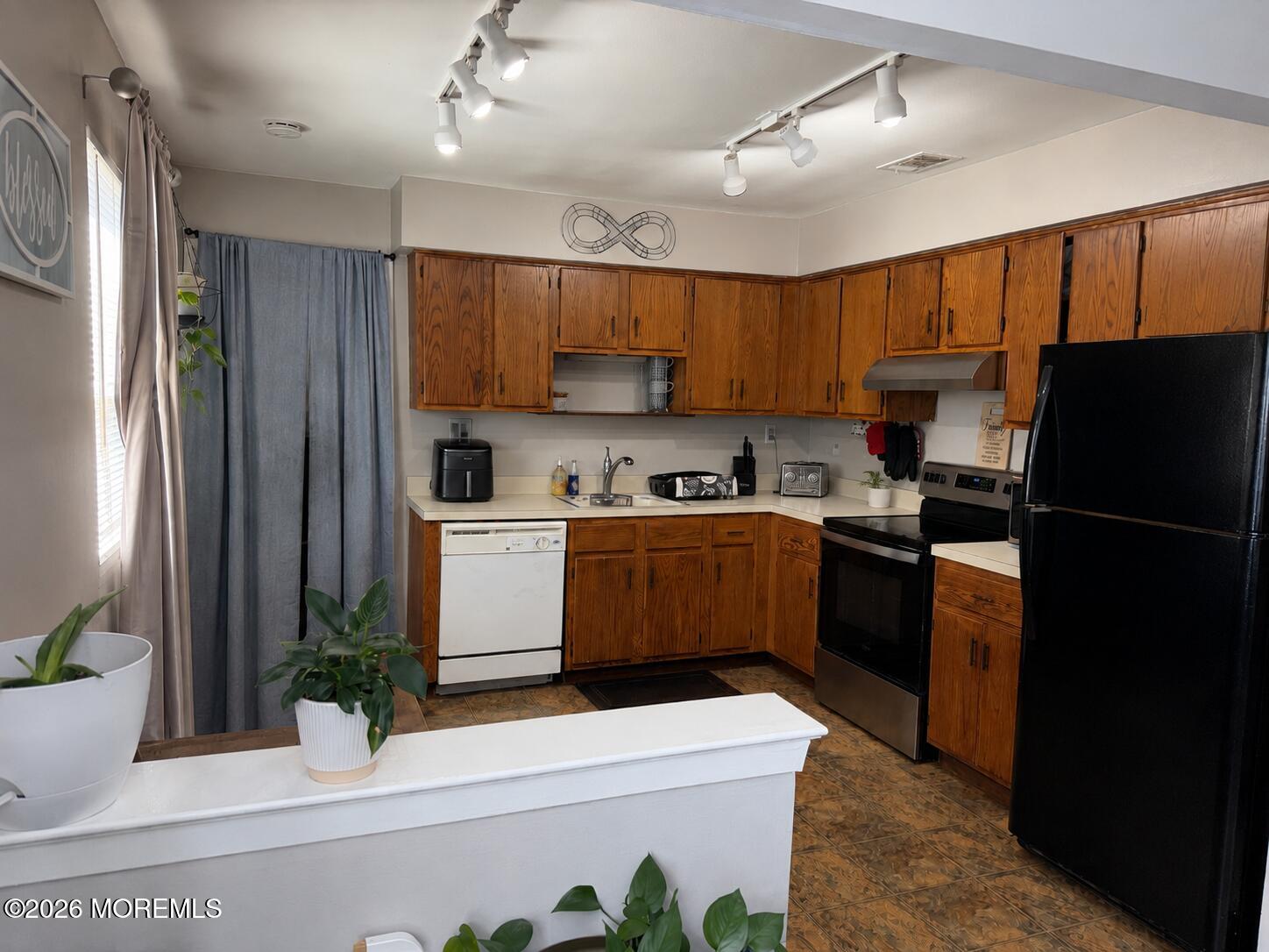 1213 Cable Avenue Beachwood NJ 08722