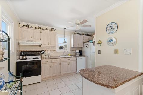 13 Hodgson Lane Long Beach Twp NJ 08008