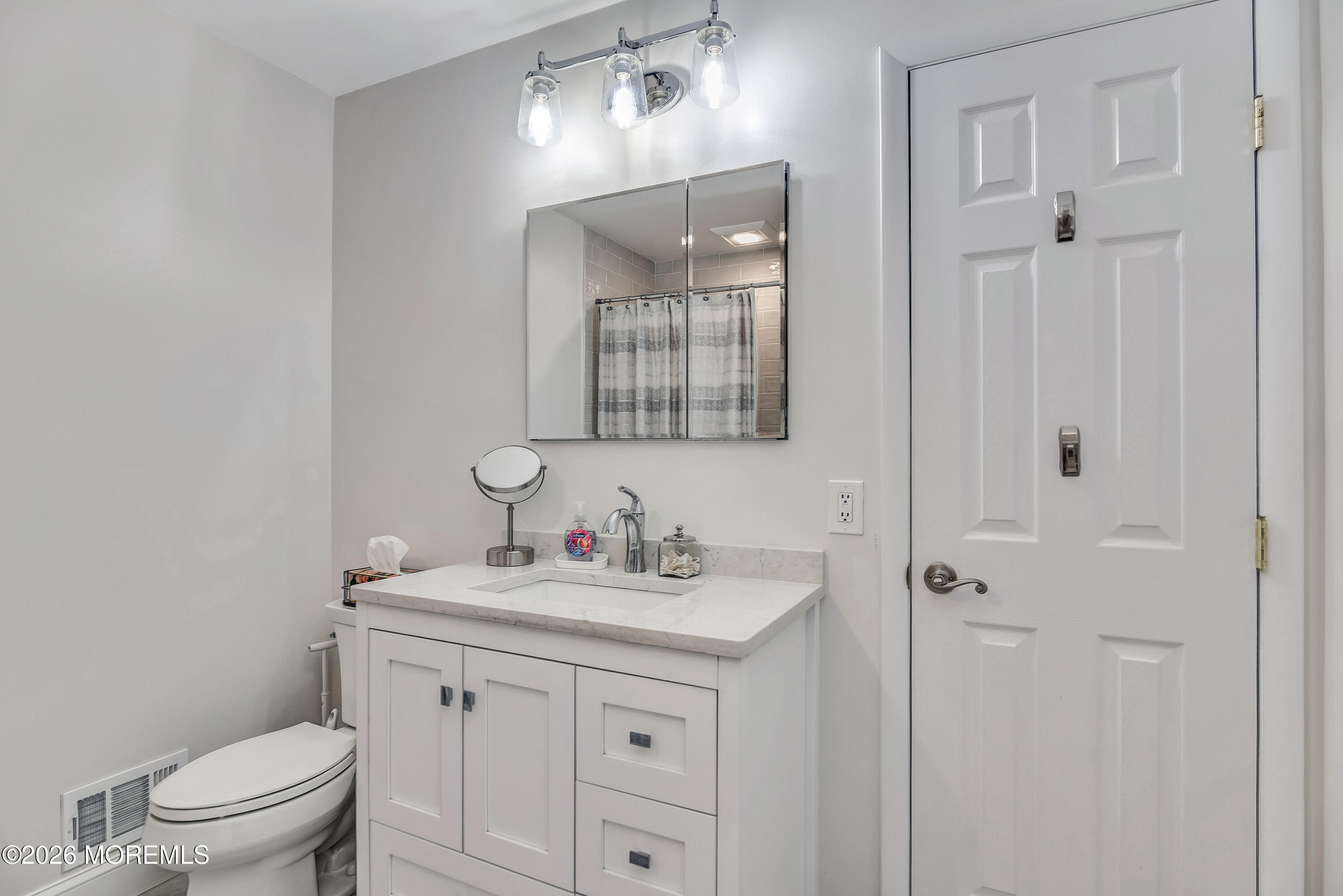 4 Scarlet Lane Howell NJ 07731