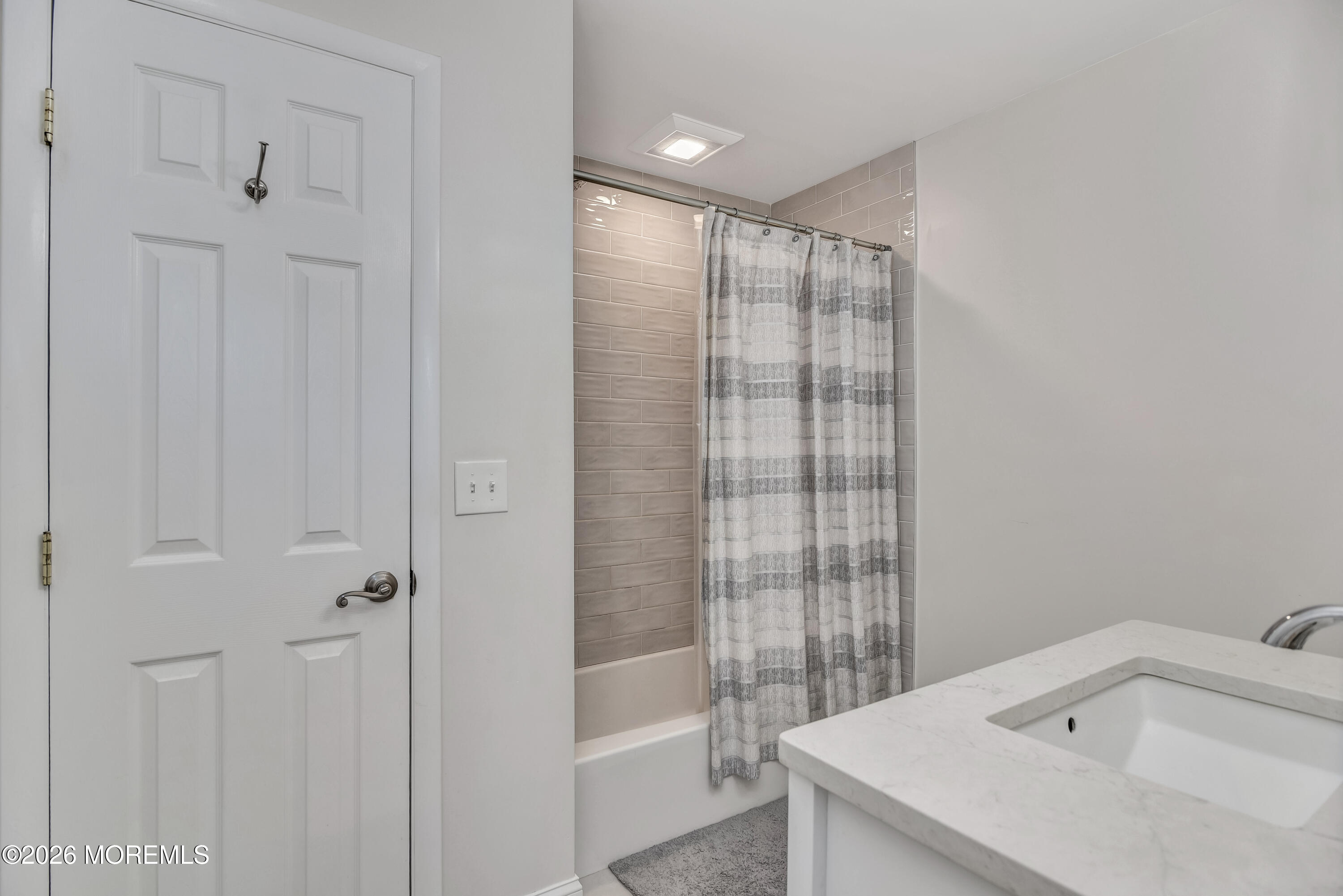4 Scarlet Lane Howell NJ 07731