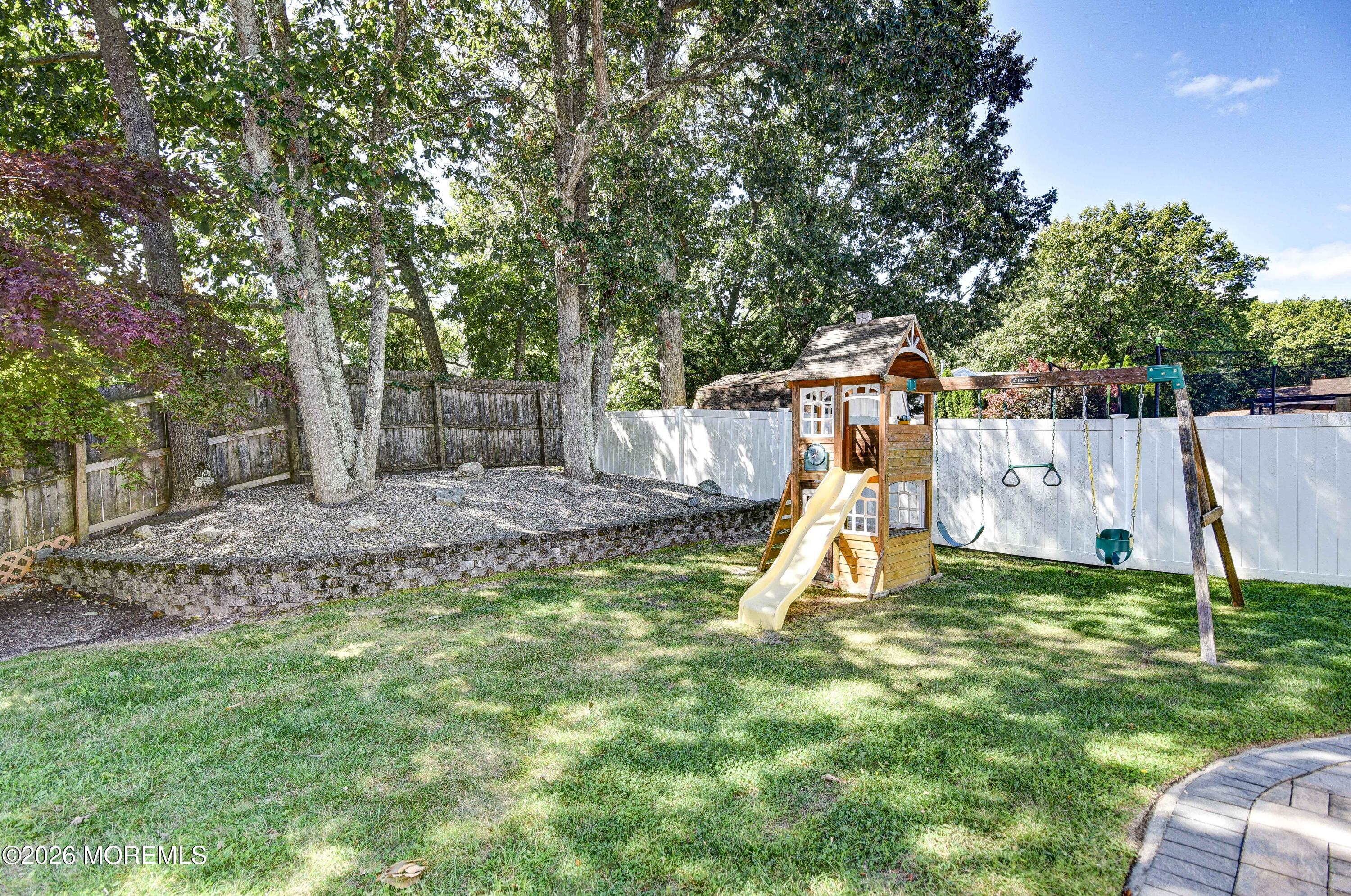 4 Scarlet Lane Howell NJ 07731