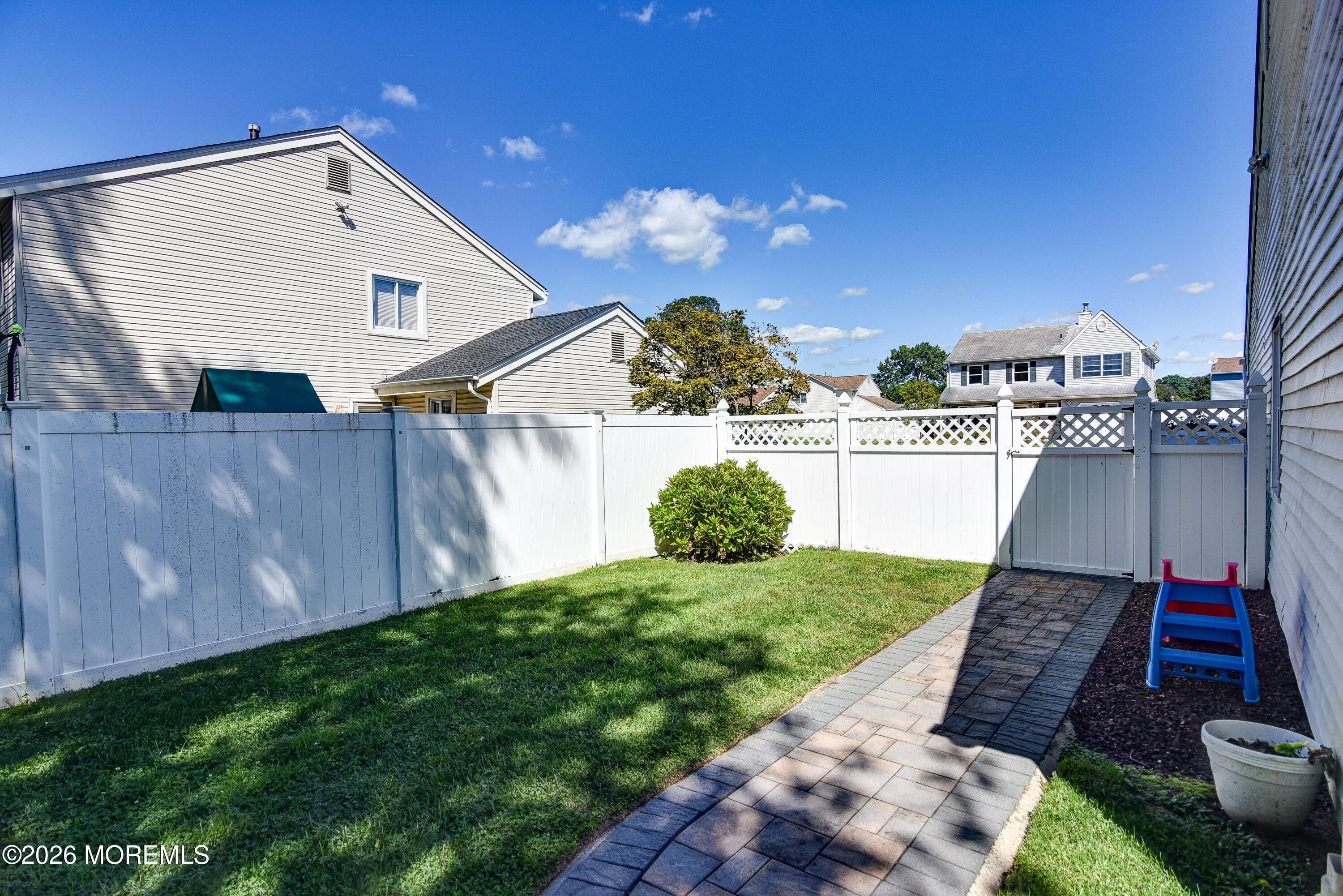 4 Scarlet Lane Howell NJ 07731