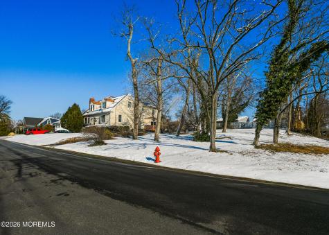 12 Thompson Avenue Leonardo NJ 07737