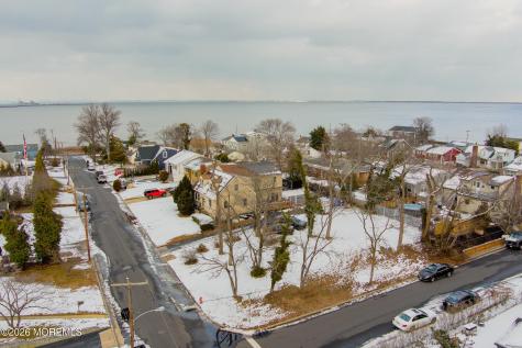 12 Thompson Avenue Leonardo NJ 07737