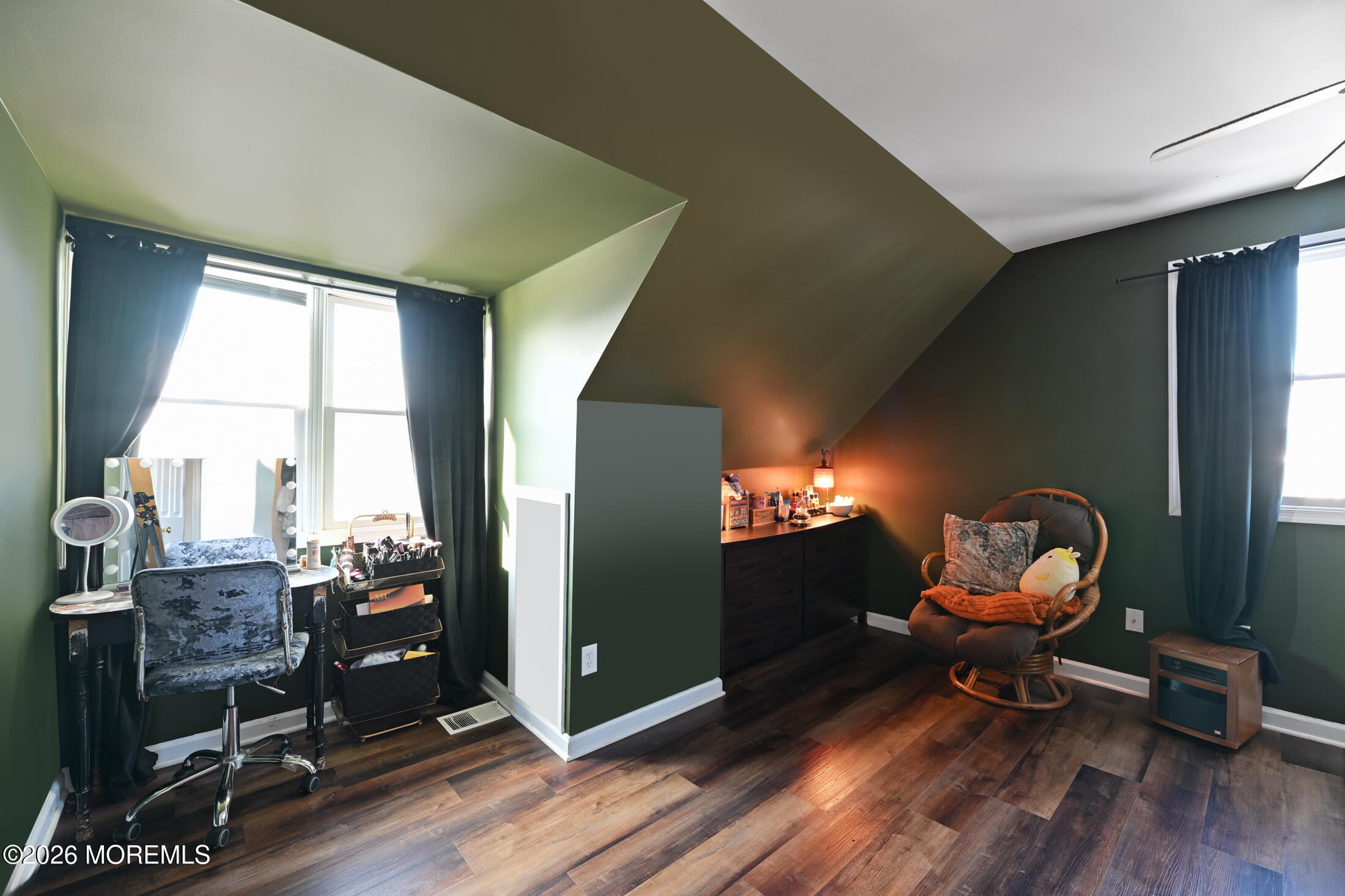 12 Thompson Avenue Leonardo NJ 07737